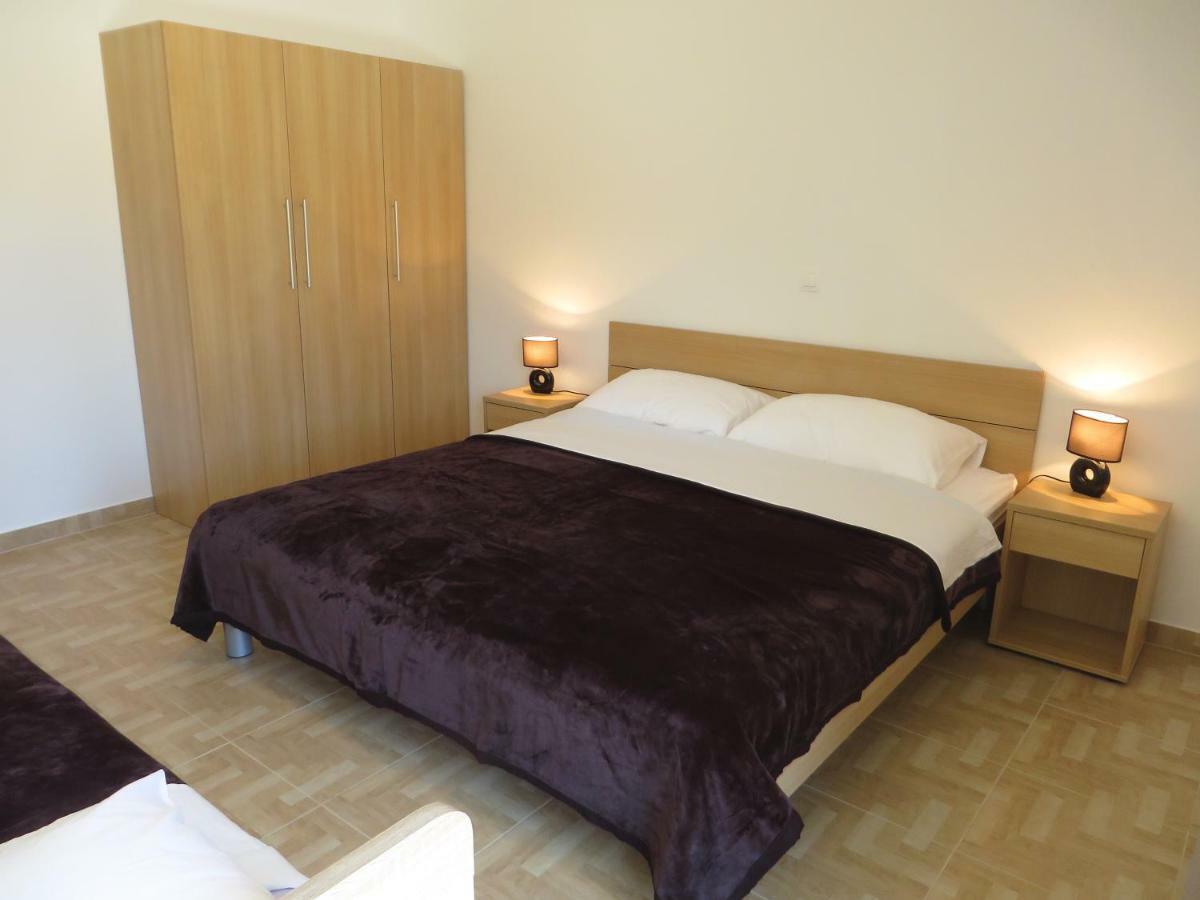 Luka Apartments بيوغْغاد نا موغو المظهر الخارجي الصورة