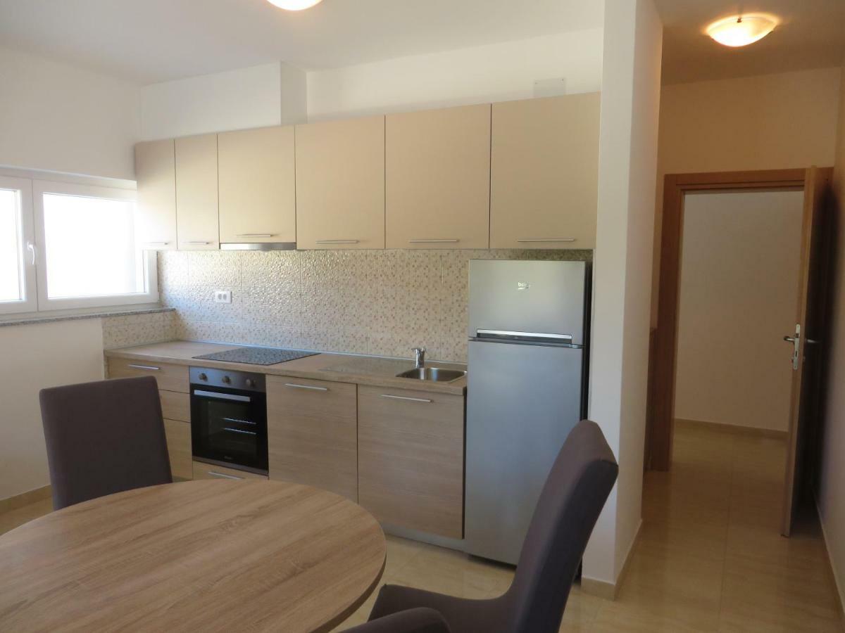 Luka Apartments بيوغْغاد نا موغو المظهر الخارجي الصورة